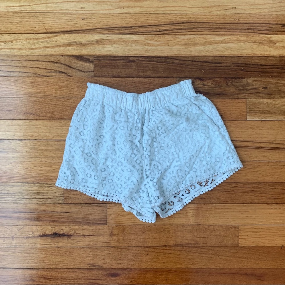 Cute lace shorts
